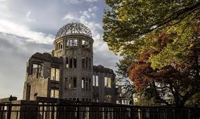 A trip to hiroshima is best kicked off with a visit to the hiroshima peace memorial park, which contains a museum, the remnants of buildings destroyed by the 1945 atomic bomb and monuments to the people killed by this nuclear attack. Die Geopolitik Der Atombombenabwurfe Auf Hiroshima Und Nagasaki Iip