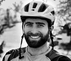 8 Regenhosen & 12 Regenjacken im Vergleich