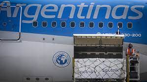 Aerolíneas argentinas concretó el tercer viaje a moscú para transportar vacunas sputnik. Llego El Decimo Vuelo De Aerolineas Argentinas Con 300 Mil Dosis De La Vacuna Sputnik V Telam Agencia Nacional De Noticias