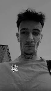 Évaluation Mensuelle des Performances de l'Année