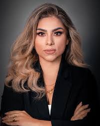 Gabriela Quezada's Instagram, Twitter & Facebook