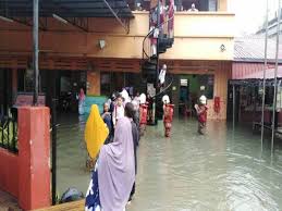 Banjir kilat di sekitar kawasan keramat dan ulu klang kuala lumpur. Kampung Baru Dilanda Banjir Kilat