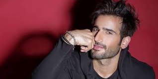 Mine favorite actor from bollywood, whose name also start with r i.e, ranbir kapoor. Celebrities With First Name Karan Famousfix Com List