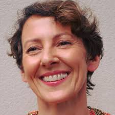 Maria Broom is a longtime dancer, actor, storyteller and joy bringer. She  is a Fulbright scholar and former television reporter. Currently, she is