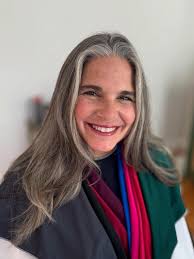 ✨ December WOW Girl moment ✨ This sweet, driven young lady is Thea, our  December WOW Girl, and I had the absolute joy of doing her color analysis  today at House of