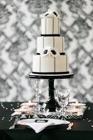 Torte In Schwarz Weiss Raumdekoration Diy Schwarz Weiss Dekoration