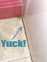Recaulk A Tub In 5 Easy Steps Plus My Trick For Perfect Lines Living Rich On Lessliving Rich On Less Home Improvement Diy Home Repair Home Repairs