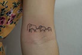3 991 Likes 59 Comments Veronica Papaleo Unsertattoos On Instagram Elephant Family Ink Tatto Family Tattoos Elephant Family Tattoo Foot Tattoos