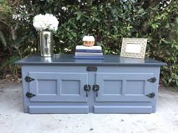 Gorgeous White Clad Ice Box Lift Top Coffee Table By Refabulatedbyfabiola On Etsy Coffee Table Makeover End Table Makeover Decorating Coffee Tables