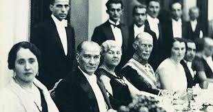 Mustafa Kemal Ataturk Un En Sevdigi Yemekler Nelerdi Ulu Onder Ataturk Un Yeme Icme Aliskanliklari En Son Haber