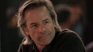 Кейт уинслет, джулианна николсон, джин смарт и др. Guy Pearce Is Definitely The Murderer In Mare Of Easttown British Gq