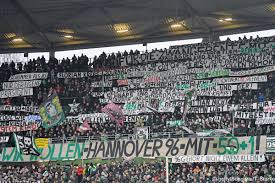 Ausführliche informationen, news, mannschaft, erfolge, hannover april 1896 anschrift: Dw Sports On Twitter We Want Hannover 96 With 50 1 96 Doesn T Belong To Just One Person H96 Fans Hold Banners Protesting Against Club President Martin Kind H96fcb Https T Co Paogianpmt