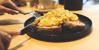 How To Make Scrambled Eggs With Mayonnaise