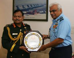 Exclusive video chief of army staff bangladesh general aziz ahmed. Indian Air Force On Twitter General Aziz Ahmed Chief Of Army Staff Bangladesh Army Called Upon And Interacted With Air Mshl Sb Deo Vcas At Air Headquarters New Delhi Today Defenceminindia Drsubhashmos
