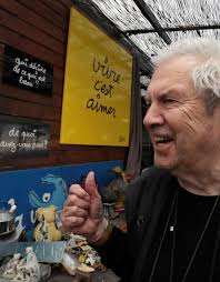 L'artiste Ben au pied de la lettre