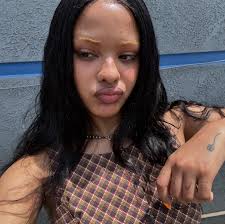 new music from me out rnrnrnrn <333 KEEP IT HOT !!!!in bio ily YAYAYAYAY