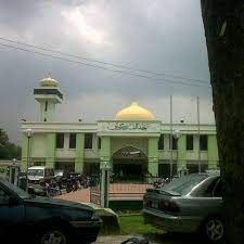La distance entre la mosquée et la mecque est 8685,22 km nord ouest. Masjid Al Syakirin Gombak Selangor