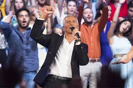 Pour cela, ils doivent se souvenir des mots exacts de la chanson. Emission N Oubliez Pas Les Paroles Un Casting A La Maison