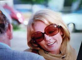 Do people see resemblance between two celebrities?