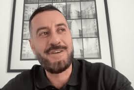 Interview with Ariel Florencia Richards