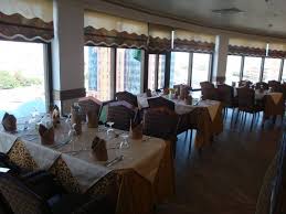 معلومات عن المطعم الدوار في ابها المرسال