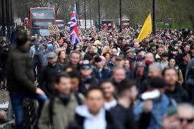Na região de lisboa e vale do tejo, os centros comerciais não reabrem dia 1 e a ordem é para evitar. Covid 19 Tres Mil Pessoas Manifestaram Se Em Lisboa Contra Restricoes Em Londres Houve 13 Detencoes Coronavirus Publico