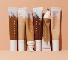 Fenty Beauty Pro Filt R Hydrating Foundation For Dry Skin Foundation For Dry Skin Fenty Beauty Beauty Staples
