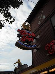 After getting fed up with mr.krabs' greedy nonsense, squidward decides to quit his job and work at the chum bucket. Seattle Etat De Washington Etats Unis Picture Of The Crab Pot Restaurant Bar Bellevue Tripadvisor