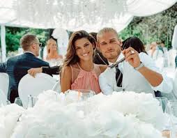 Rúrik gíslason schluchzte, als er sah, renata und valentin lusin gewinnen. Rurik Gislason 2021 Update Karriere Ruhestand Freundin Football