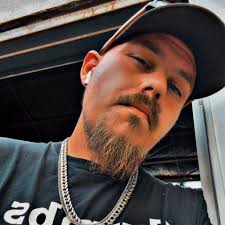 Decorating is finally done, come by for pictures