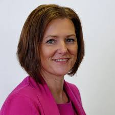 Karen Broughton's Instagram, Twitter & Facebook