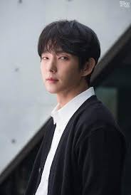 Sunoo bringing bright energy to enhypen and engenes. Fans Are Realizing Enhypen S Sunoo Looks A Lot Like This Famous Actor Kissasian