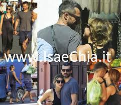 «io e te, diventiamo tre», scrive lui mentre con uno stetoscopio ascolta il pancino della sua dolce metà. Luca Argentero Paparazzato In Vacanza Con Cristina Marino A Marrakech Foto Isa E Chia