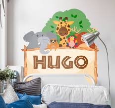 Superbe tableau décoratif ambiance jungle pour décorer la chambre de bébé avec. Sticker Maison Jungle Nom Personnalisable Tenstickers