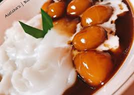 Campuran sup daging sapi dengan tambahan kol dan tulang sumsum. Bubur Sumsum Resepi