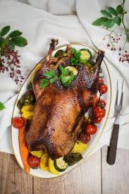 Rezept Fur Ein Knuspriges Gansl Aus Dem Ofen Mit Gemuse Rezepte Gansebraten Rezept Gansl Rezept