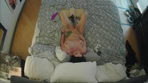 Bonnie trying out her first hands free Eroscillator then a dick then a solo  finish for the win!! 4K.