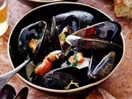 Steamed Mussels With Leeks Garlic Thyme White Wine And Butter Recipe Mussels Recipe Steamed Mussels Food Network Recipes