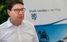 Landau: OB Hirsch soll Präsident des Sparkassenverbands Rheinland-Pfalz  werden