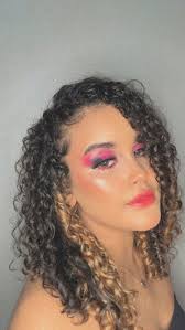 Ashley Smiith's Instagram, Twitter & Facebook