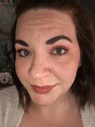 Is there such a colour as dusky pink with a gold shimmer 🙏🏻 Thanks