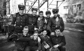 Жизнь курсантов в военном училище - LES