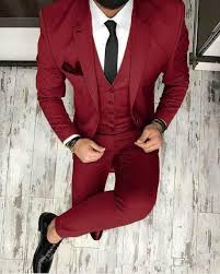 Un costume bien coupé, avec un bon tissu, des motifs élégants et une couleur sobre fait plaisir à porter et à regarder. Pin Von Fares Auf Mode Homme Anzug Abiball Anzug Anzug Hochzeit