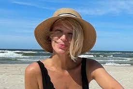 Magda mołek pose en maillot de bain. Nuywwsvp3pxy5m