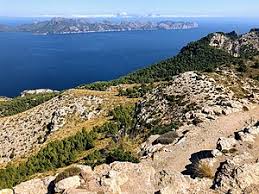 Colònia de sant pere pueblo colonia de san pedro es una localidad española del municipio de artá , al nordeste de la isla de mallorca , situándose en la parte de levante de la bahía de alcudia. Talaia D Alcudia Wikipedia