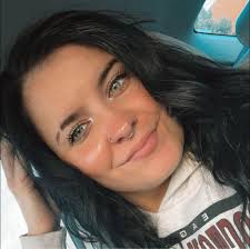 Can anyone recommend a female divorce attorney?