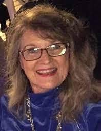 Carolyn Timmins's Instagram, Twitter & Facebook