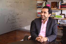 Divide a la médula espinal en 2 partes una izquierda y otra derecha; Cesar Rodriguez Garavito Assumes Executive Directorship Of Dejusticia Dejusticia
