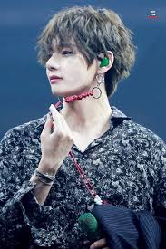 v kim tae hyung 김태형 おしゃれまとめの人気アイデア pinterest zaza ペンミ bts テテ 画像 テヒョン 髪型