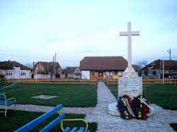 Town in the extreme west of romania, in the crişurilor plain, 14 km east of the border with hungary and 40 km southwest of oradea. Salonta Familypedia Fandom